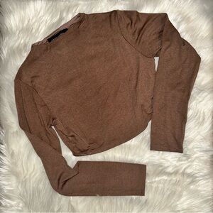 NW cropped long sleeve